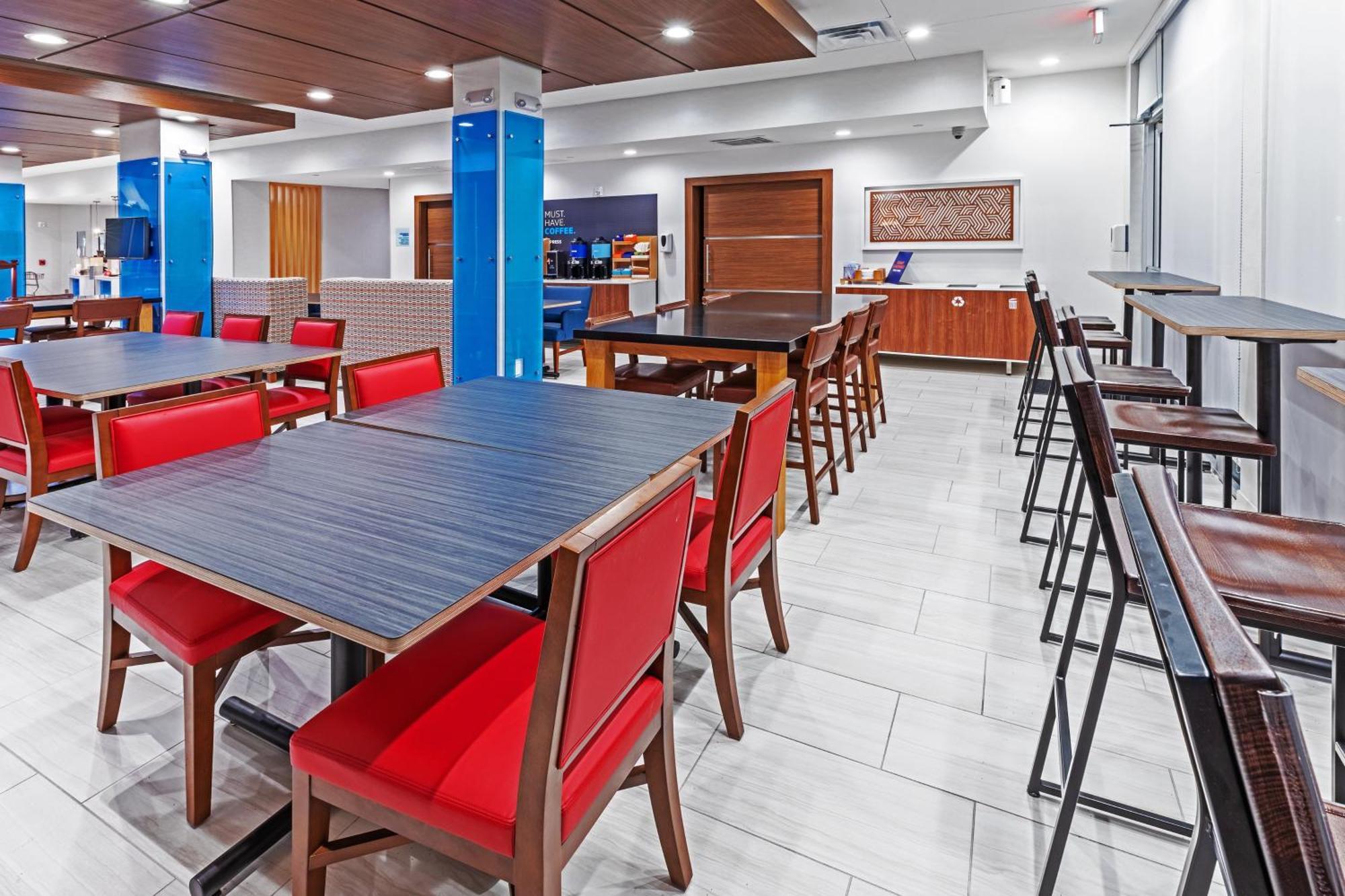 Holiday Inn Express & Suites - Stafford Nw - Sugar Land By Ihg Exterior photo